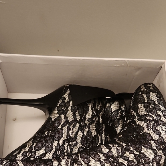 Ashro Black and White Lace Ankle Boots - Picture 1 of 5